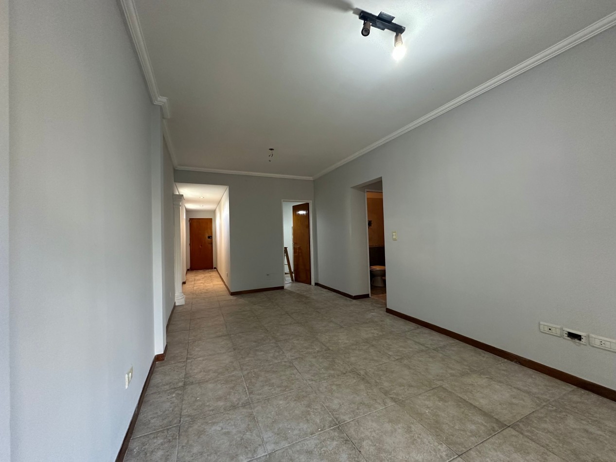 Alquiler Departamento 4 Ambientes con Cochera y Balcon - 3 Dormitorios - Alvear 350