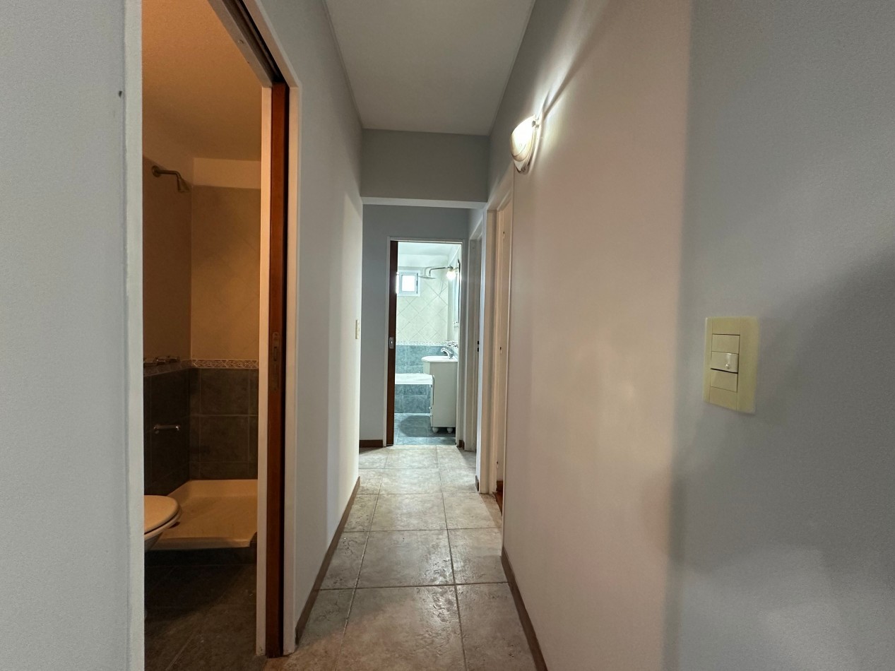 Alquiler Departamento 4 Ambientes con Cochera y Balcon - 3 Dormitorios - Alvear 350