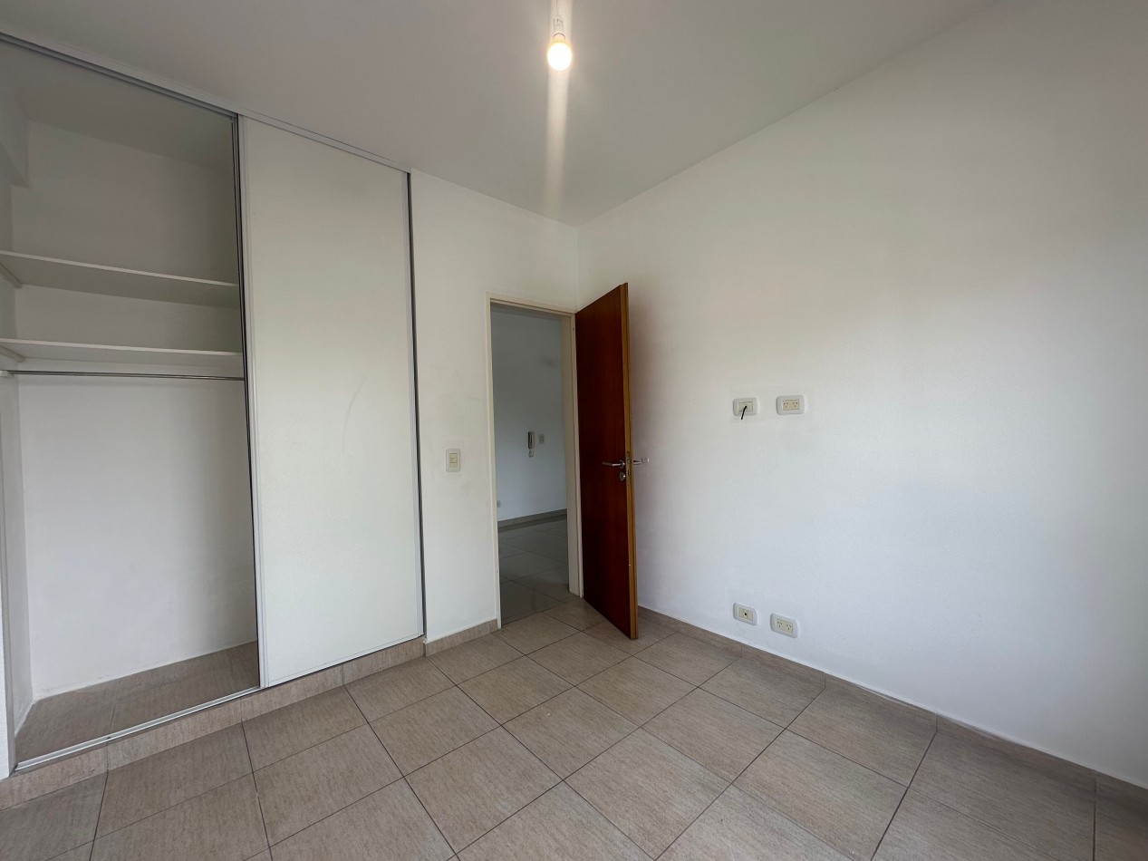 ALQUILER DEPARTAMENTO DE 2 AMBIENTES CON COCHERA LOMAS DE ZAMORA ZONA GANDULFO MODERNO