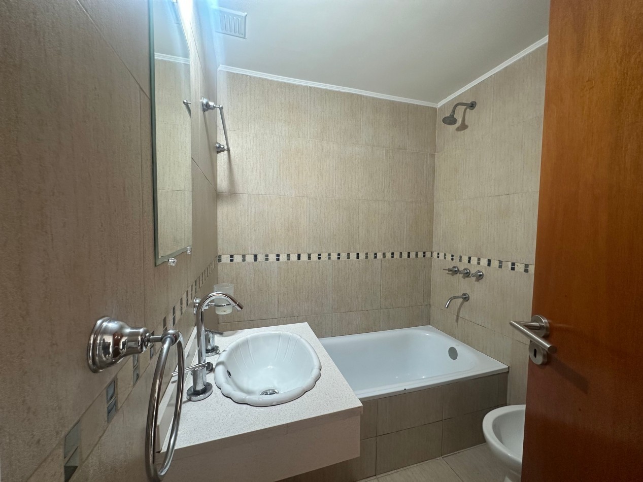 ALQUILER DEPARTAMENTO DE 2 AMBIENTES CON COCHERA LOMAS DE ZAMORA ZONA GANDULFO MODERNO