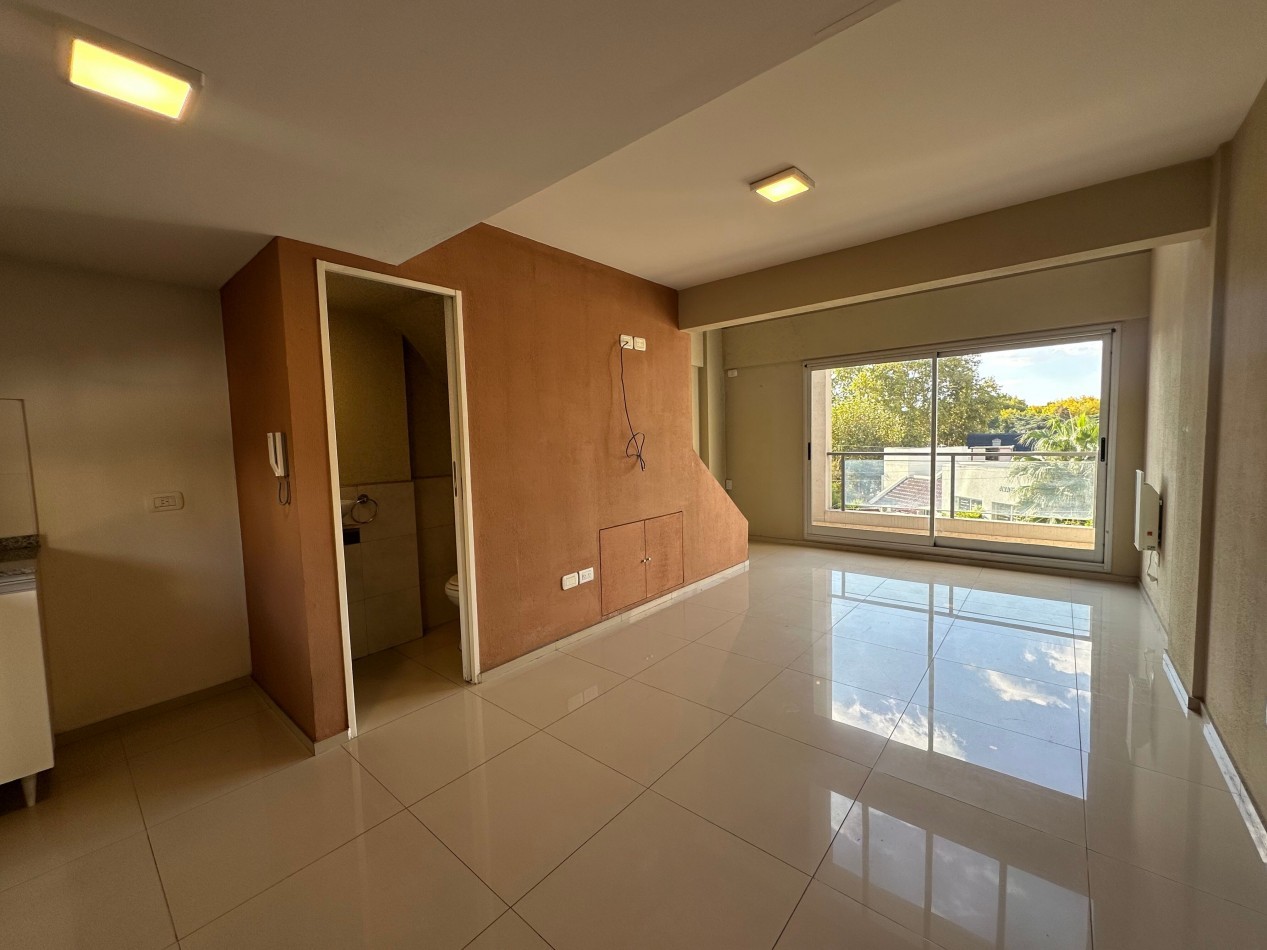 PORTELA 290 5tO PISO ALQUILER DEPTO 2 AMBIENTES CON TERRAZA PARRILLA YACUZZI TIPO LOFT LOMAS CENTRO