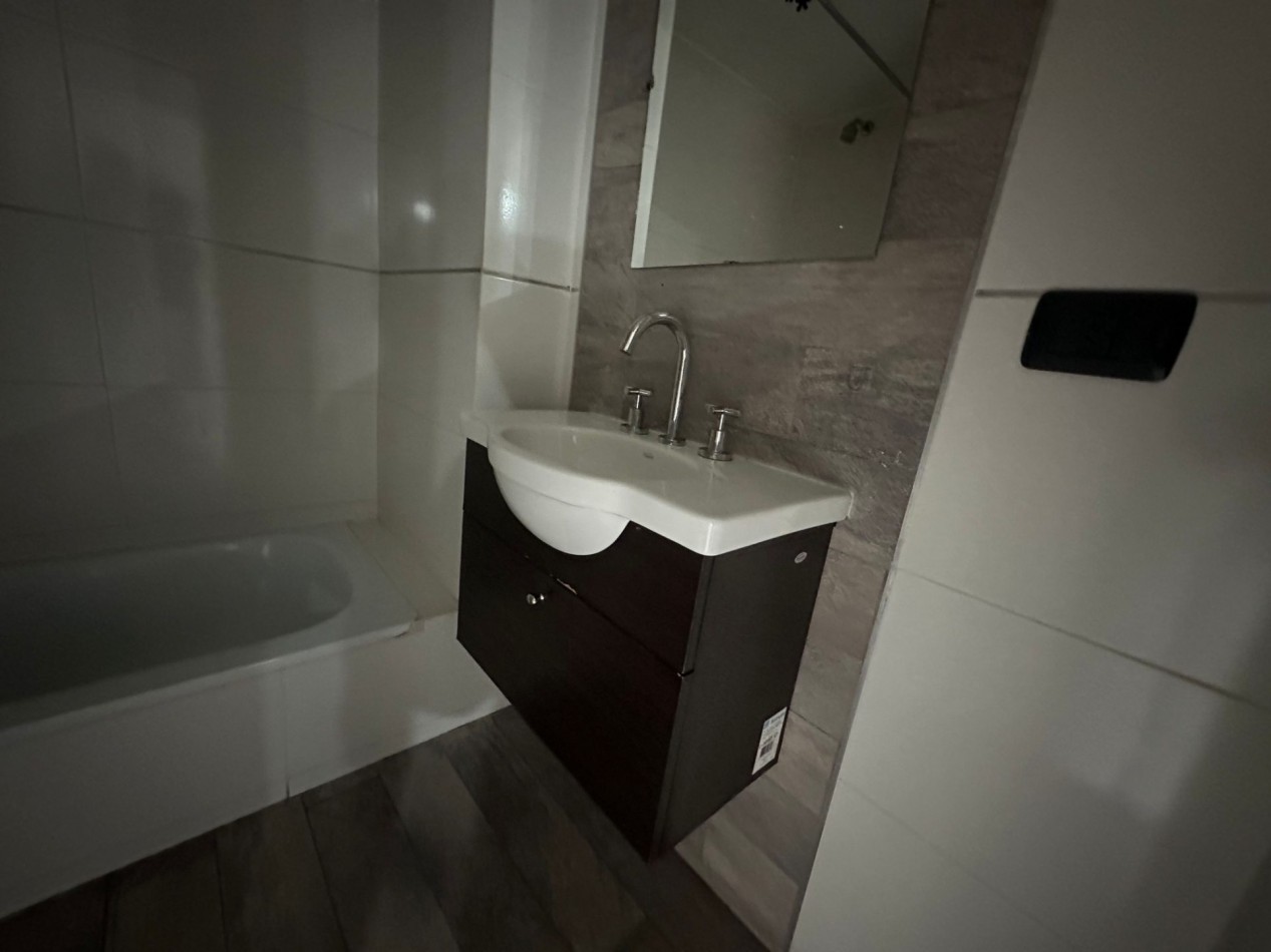 ALQUILER MONOAMBIENTE PISO 2 CON COCHERA REMEDIOS DE ESCALADA