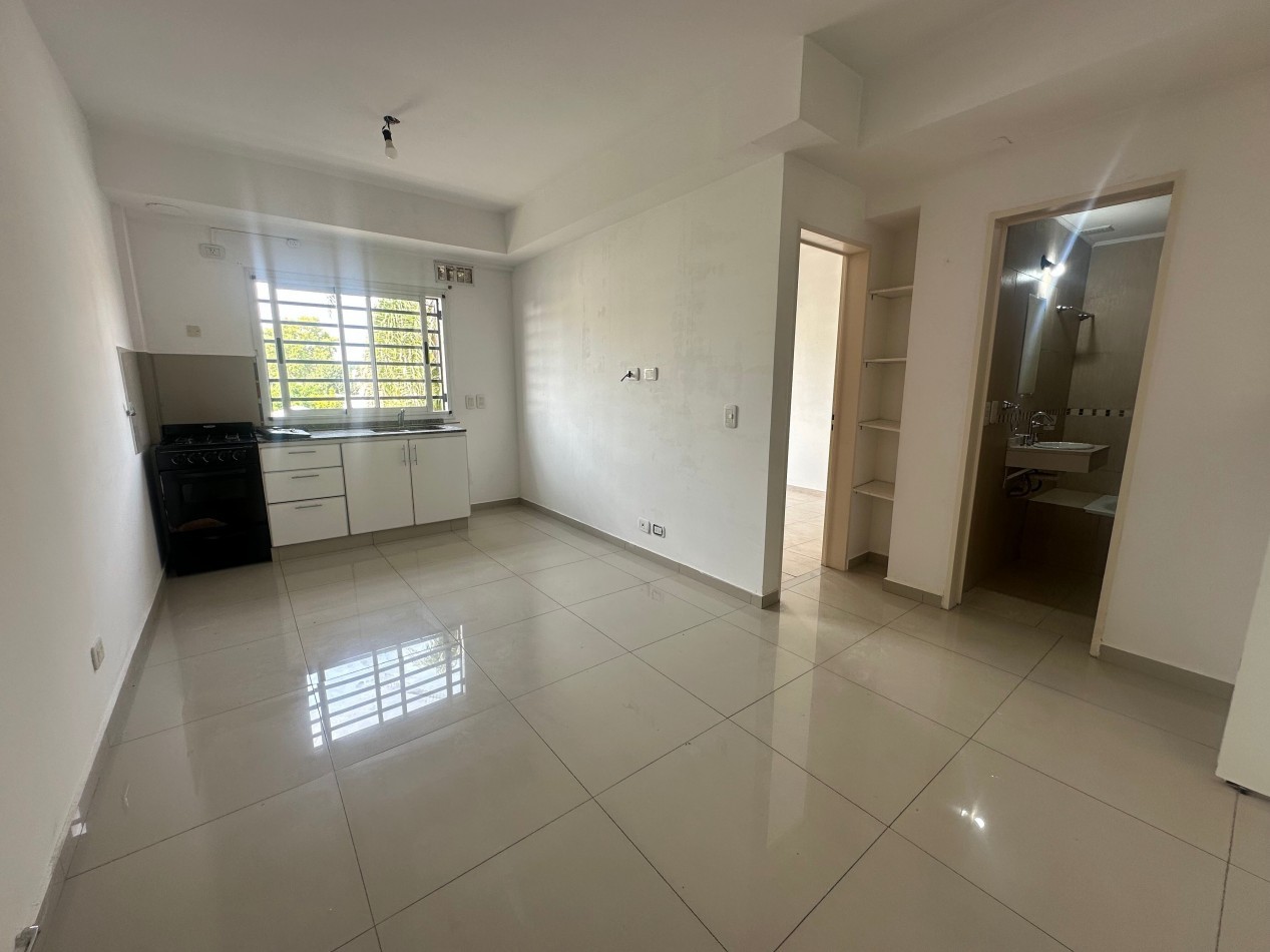 DEPARTAMENTO 2 AMBIENTES EN ALQUILER LOMAS DE ZAMORA ZONA GANDULFO