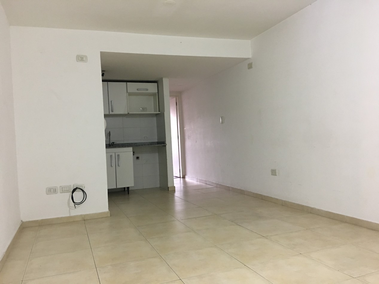 ALQUILER DEPARTAMENTO 2 AMB PB CON COCHERA Y TERRAZA PROPIA