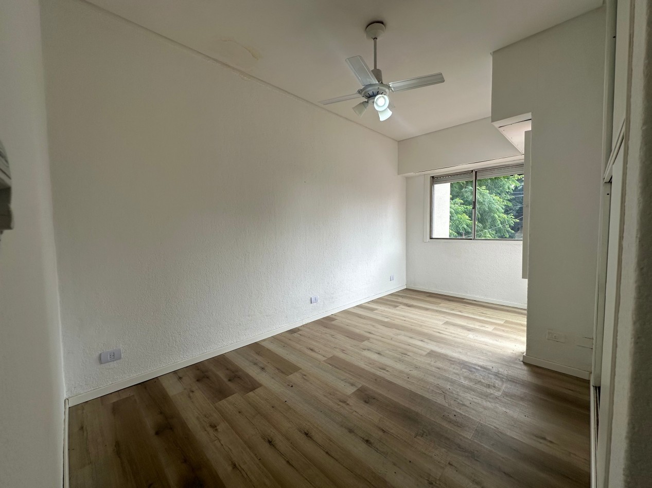 SOLO USO PROFESIONAL Casa tipo PH en alquiler - Esquina Manuel Castro y Pereyra Lucena, Lomas de Zamora