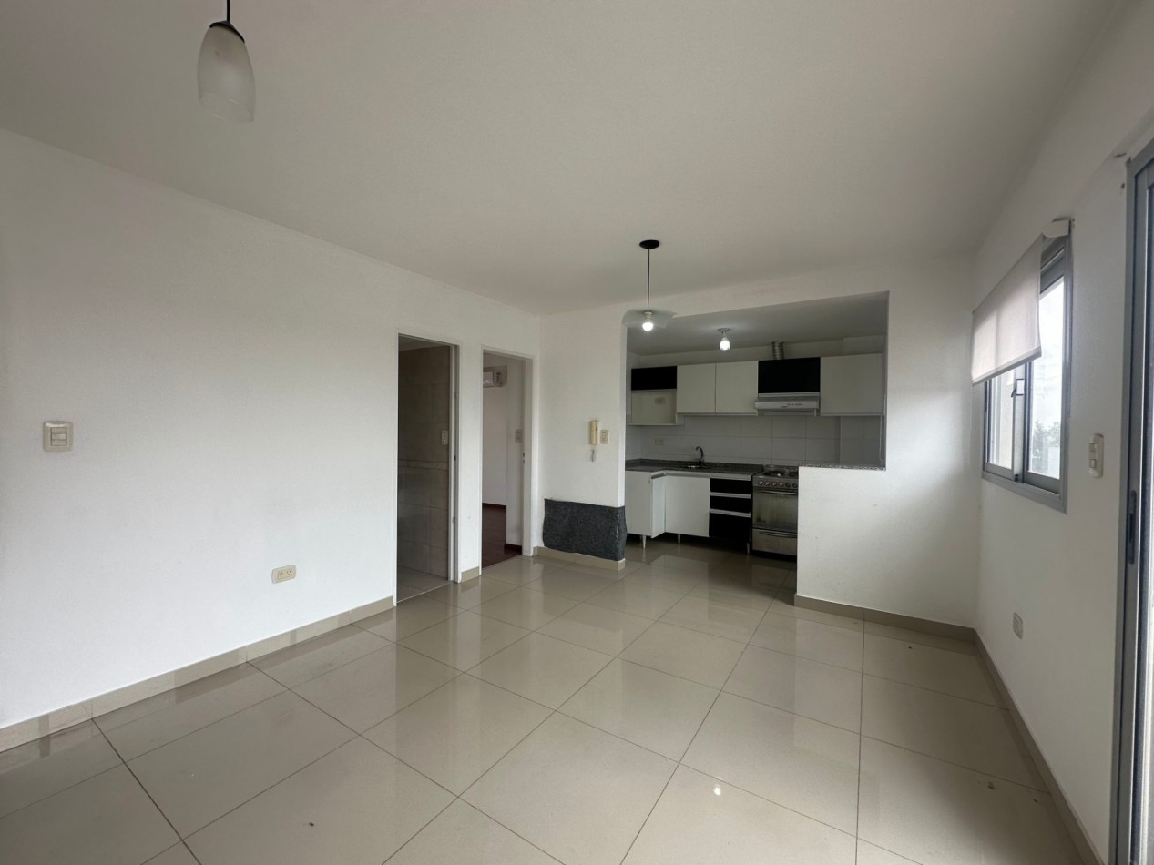 DEPTO 2 AMBIENTES CON COCHERA TERRAZA PRIVADA LOMAS CENTRICO APTO PROFESIONAL