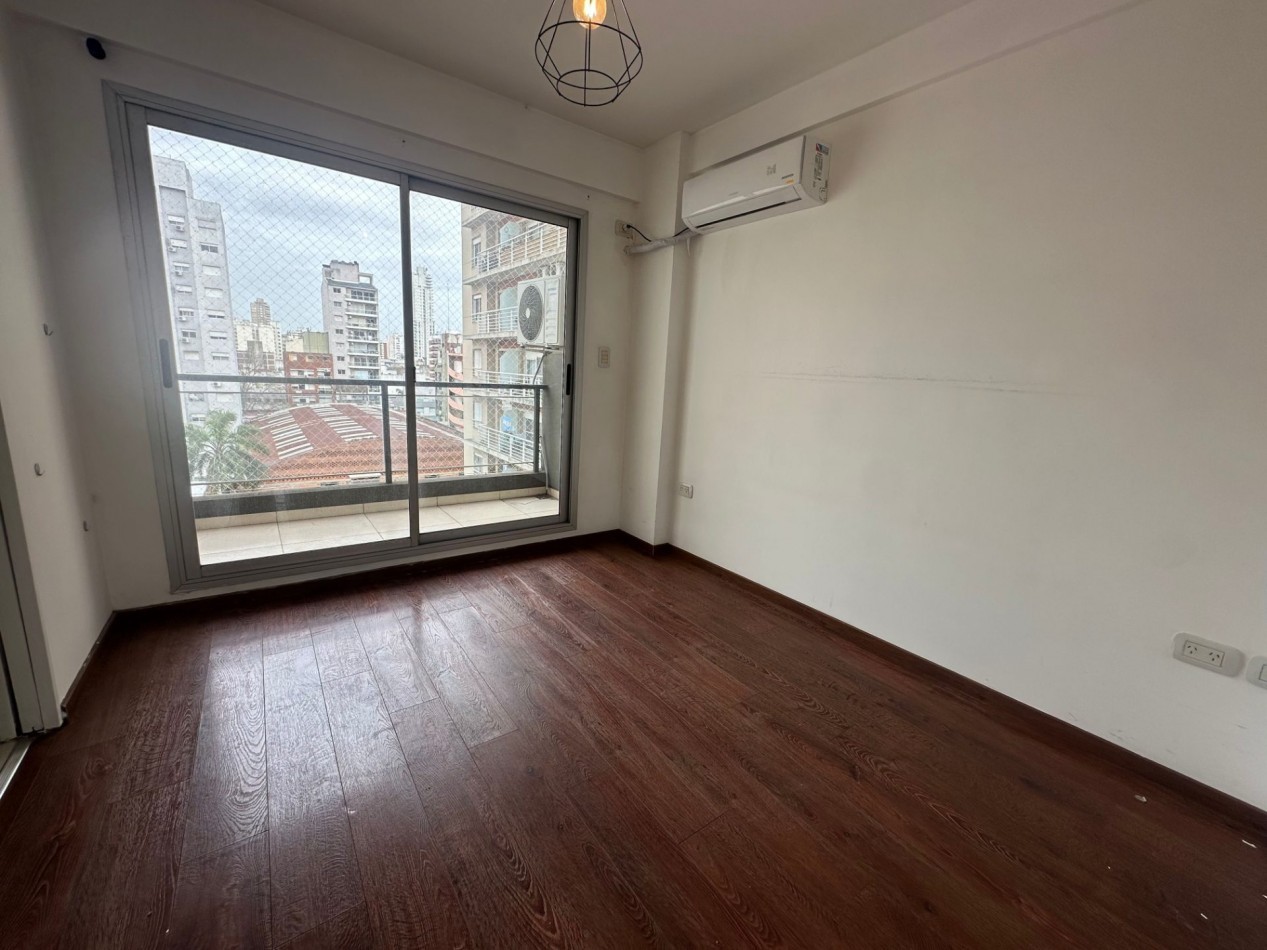 DEPTO 2 AMBIENTES CON COCHERA TERRAZA PRIVADA LOMAS CENTRICO APTO PROFESIONAL
