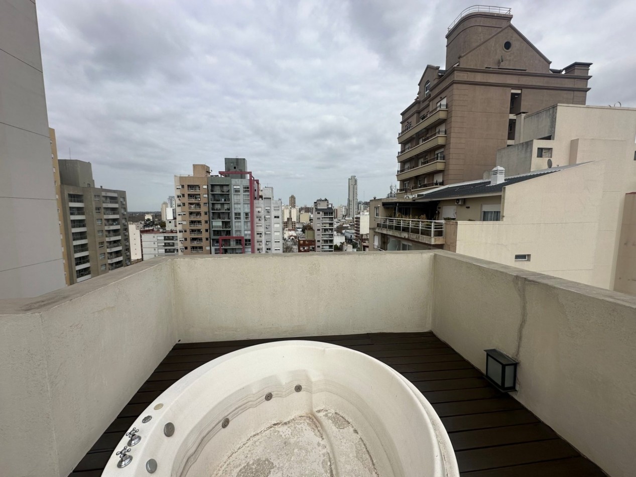 DEPTO 2 AMBIENTES CON COCHERA TERRAZA PRIVADA LOMAS CENTRICO APTO PROFESIONAL