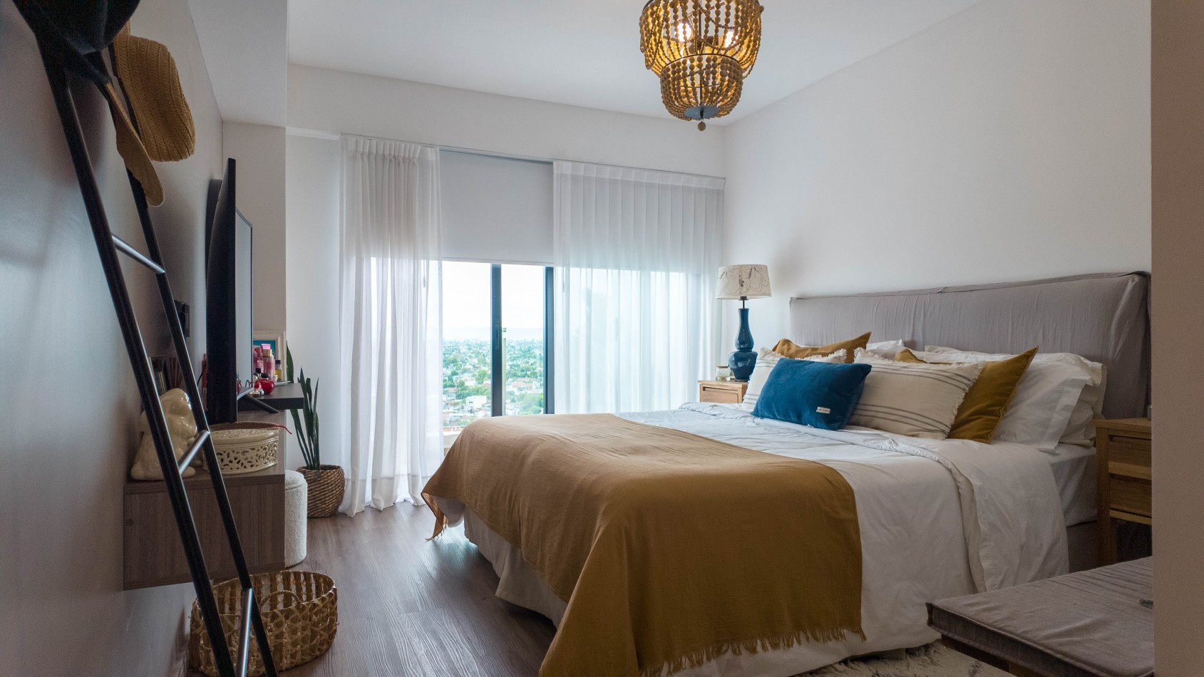 Piso premium 4 ambientes con gran terraza, parrilla y jacuzzi - Cochera - Edificio de categoria - Remedios de escalada