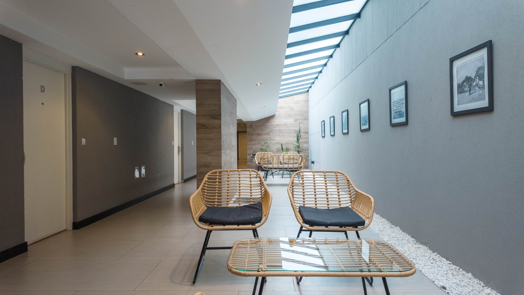 Piso premium 4 ambientes con gran terraza, parrilla y jacuzzi - Cochera - Edificio de categoria - Remedios de escalada