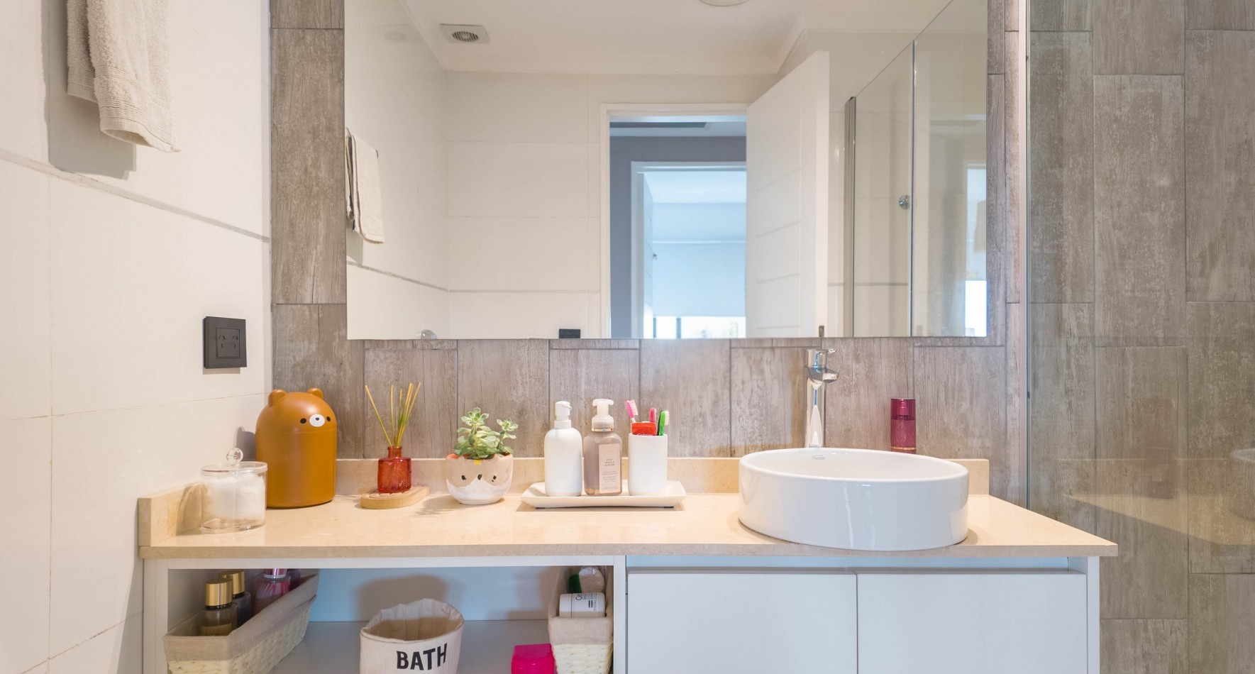 Piso premium 4 ambientes con gran terraza, parrilla y jacuzzi - Cochera - Edificio de categoria - Remedios de escalada