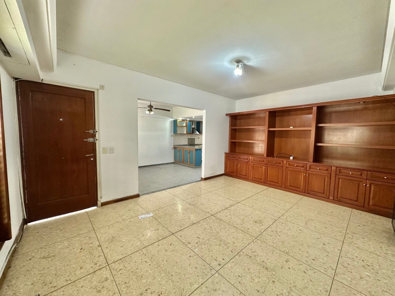 Venta en block - 2 departamentos 3 ambientes con patio y cochera - Temperley