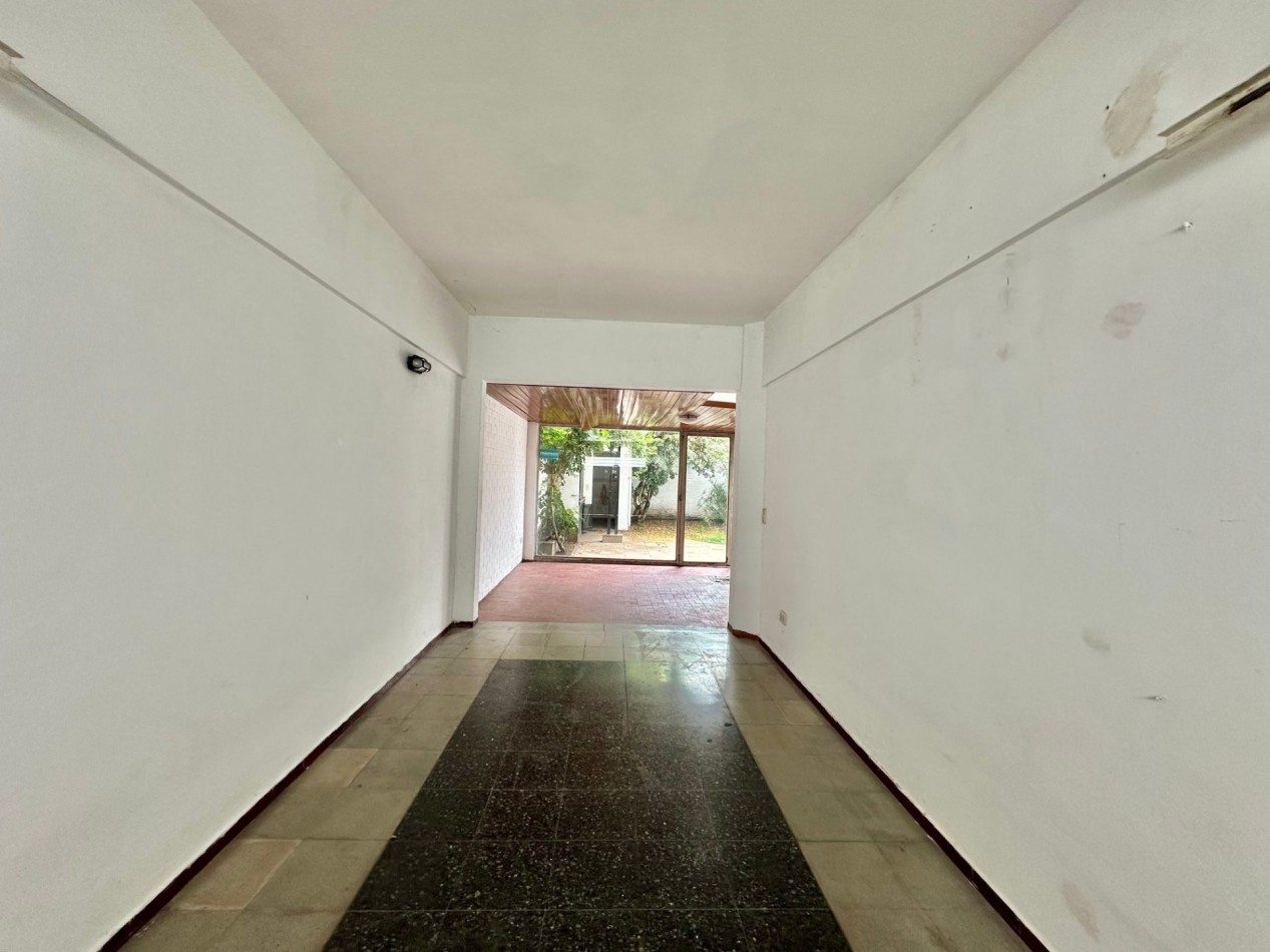 Venta en block - 2 departamentos 3 ambientes con patio y cochera - Temperley