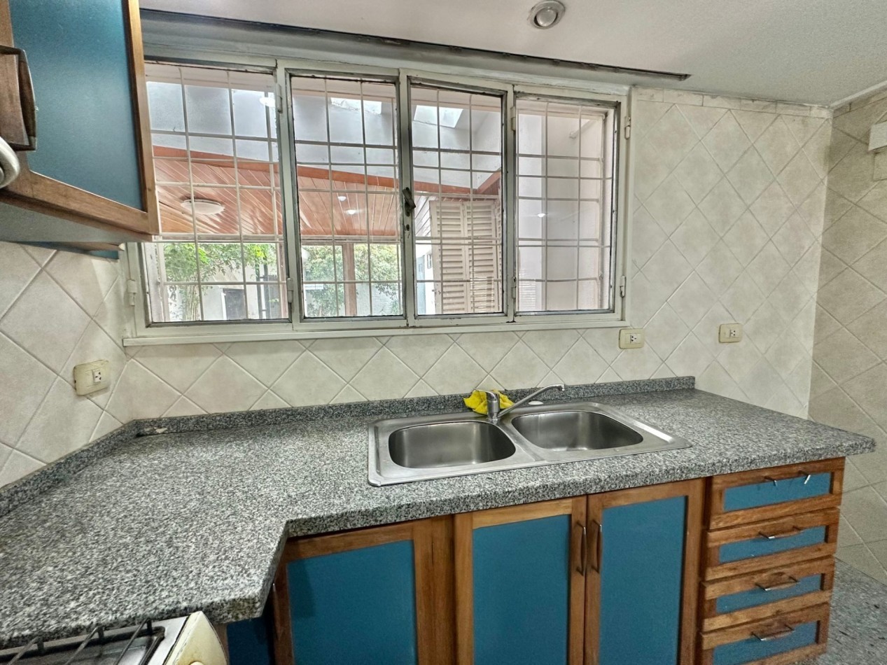 Venta en block - 2 departamentos 3 ambientes con patio y cochera - Temperley