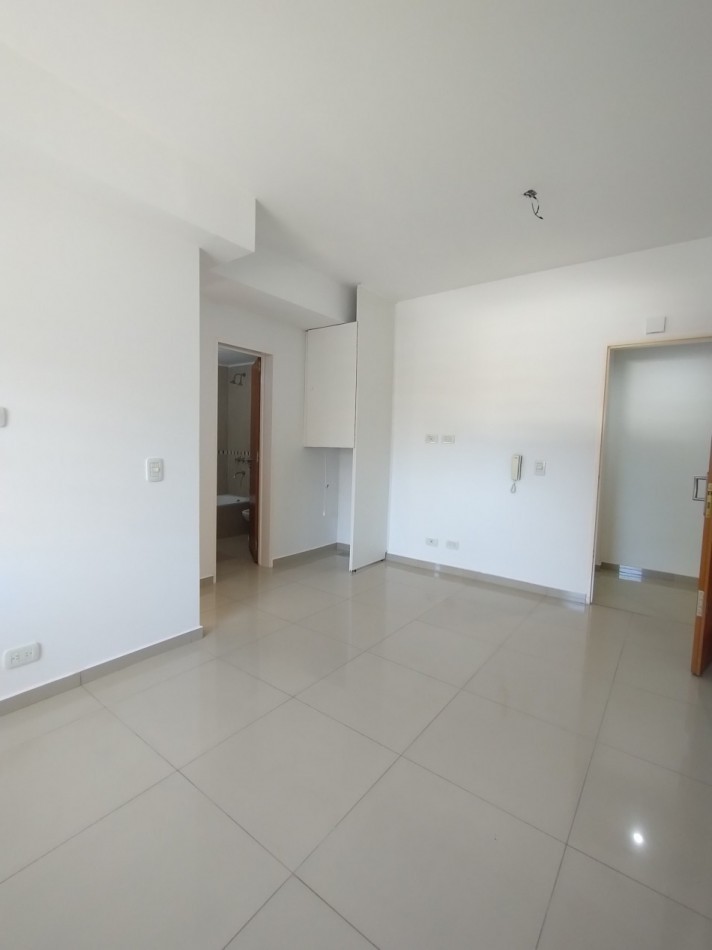 DEPARTAMENTO DE 2 AMBIENTES COCHERA OPCIONAL EN VENTA LOMAS DE ZAMORA ZONA GANDULFO MODERNO