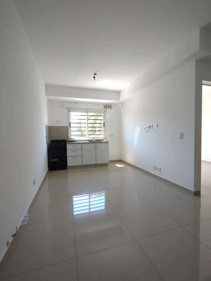ALQUILER DEPARTAMENTO DE 2 AMBIENTES CON COCHERA LOMAS DE ZAMORA ZONA GANDULFO MODERNO