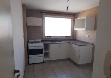 Departamento 2 ambientes en alquiler · 9° piso · Cochera · Lomas de Zamora centro