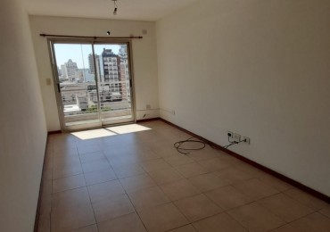 Departamento 2 ambientes en alquiler · 9° piso · Cochera · Lomas de Zamora centro