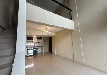 DEPARTAMENTO TIPO LOFT EN  ALQUILER DE 2 AMBIENTES CON TERRAZA PARRILLA YACUZZI  LOMAS CENTRO