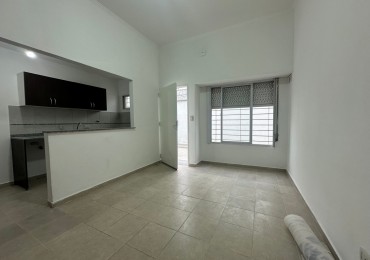 Moderno departamento de 2 amb con cochera sin expensas en Lanus