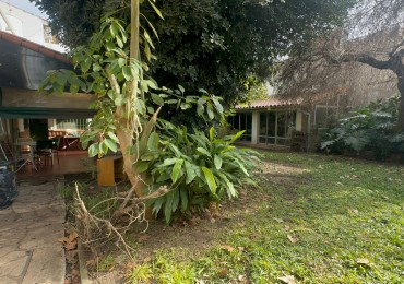 CASA A RECICLAR O A DEMOLER - LOTE DE 541 M² EN ZONA RESIDENCIAL DE BANFIELD