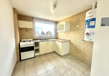 Departamento 2 ambientes en alquiler · 9° piso · Cochera · Lomas de Zamora centro